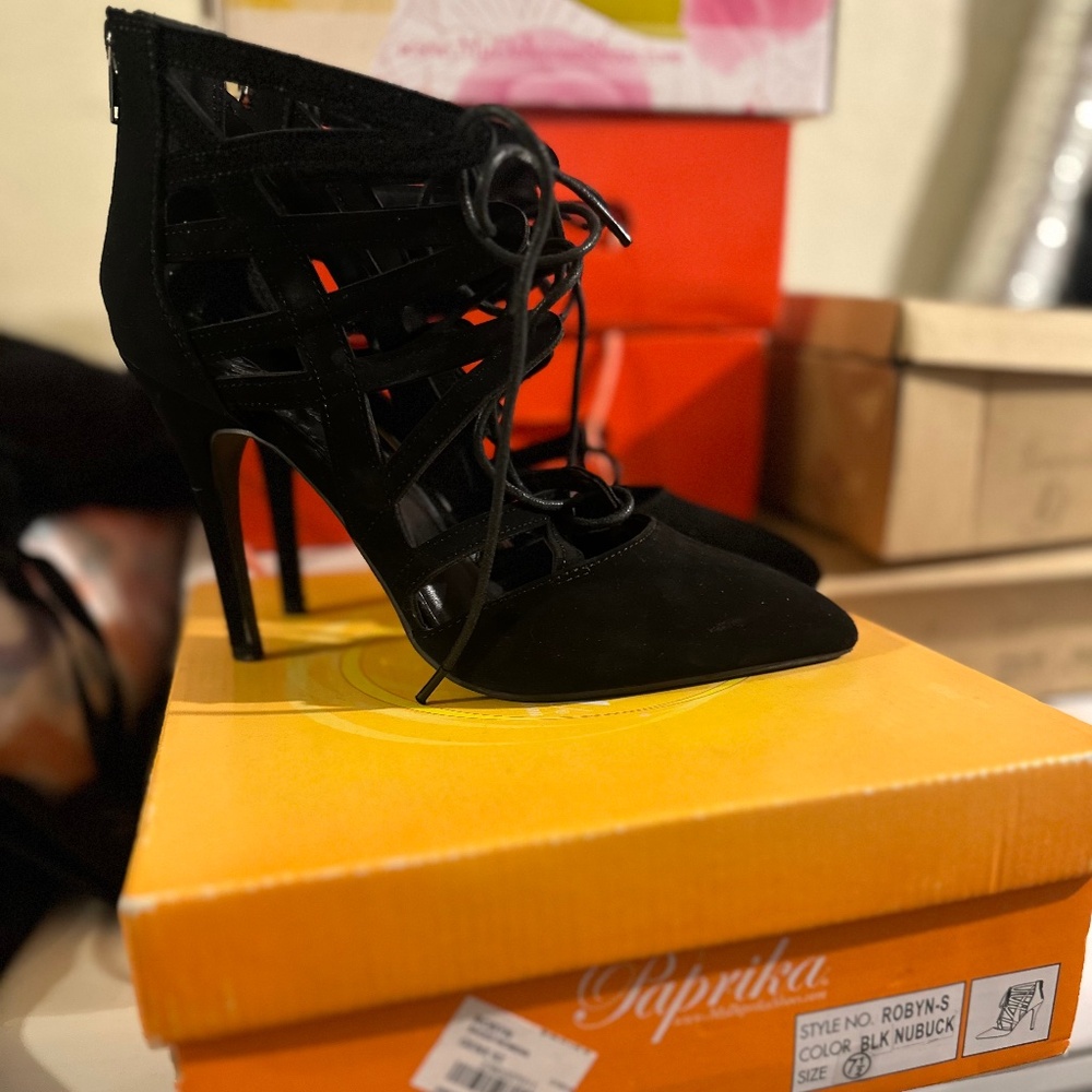 Cute black heels